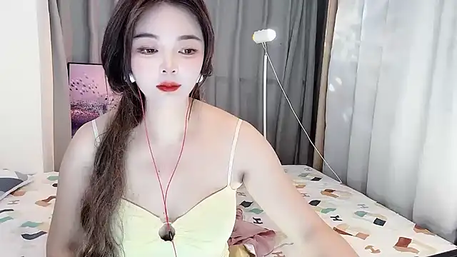 Snapshot of Mia-88-66 chatting on December 9, 2024, 12:12 am Mia-88-66 online show from December 9, 2024, 12:12 am