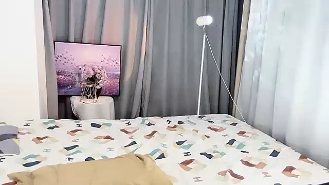 Snapshot of Mia-88-66 chatting on December 7, 2024, 3:36 pm Mia-88-66 online show from December 7, 2024, 3:36 pm