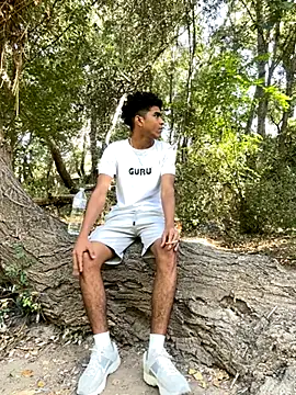 Ryan-hot online show from September 18, 2025, 3:37 pm