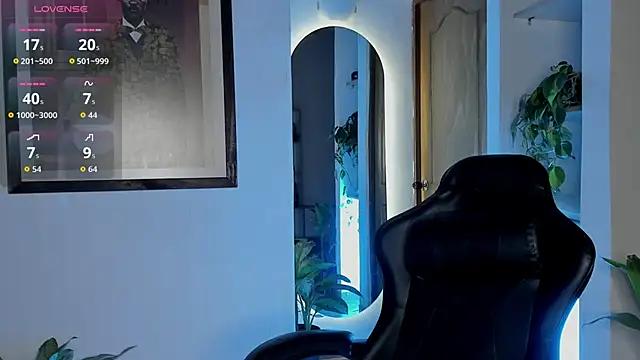 CherryyBrrr1 online show from November 29, 2025, 3:17 am