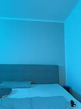 lunawolf21 online show from January 21, 2025, 7:15 am