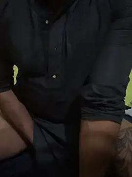 Snapshot of mikemacluffy chatting on April 11, 2026, 8:23 pm mikemacluffy online show from April 11, 2026, 8:23 pm