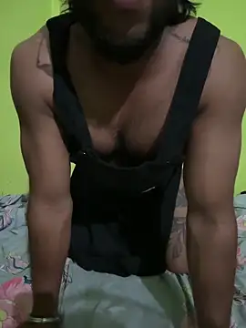 Snapshot of mikemacluffy chatting on April 5, 2026, 6:47 pm mikemacluffy online show from April 5, 2026, 6:47 pm