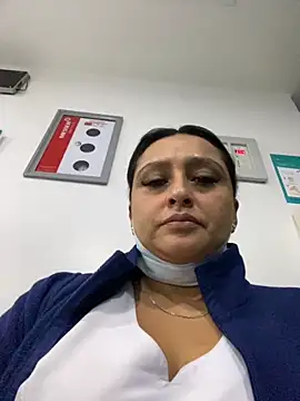 Keittly  online show from October 17, 2025, 2:59 am