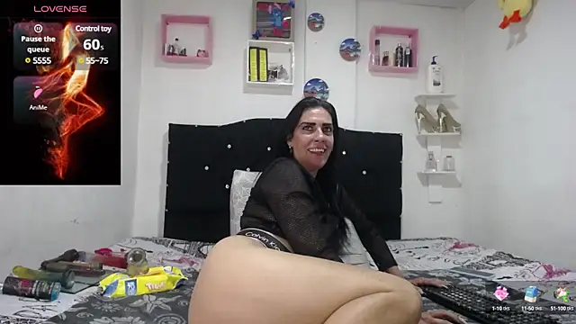 la gatabk  online show from March 3, 2025, 1:17 am