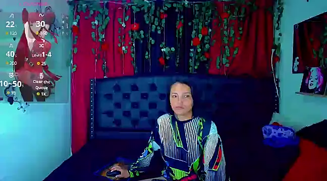 Snapshot of Sharon_et_Khloe12 chatting on December 21, 2024, 4:52 am Sharon et Khloe12 online show from December 21, 2024, 4:52 am