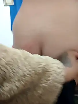 Snapshot of Sharon_et_Khloe12 chatting on December 13, 2024, 3:16 am Sharon et Khloe12 online show from December 13, 2024, 3:16 am