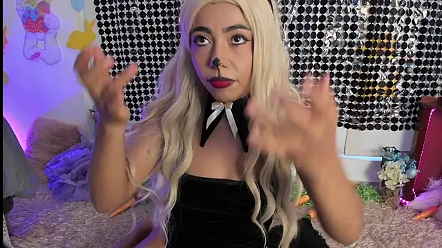 Snapshot of AndreaVelasco chatting on April 7, 2026, 6:10 pm AndreaVelasco online show from April 7, 2026, 6:10 pm