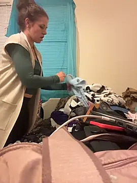 HotMessStilltheBest online show from November 7, 2025, 7:02 am