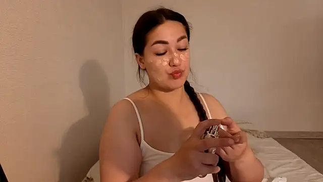 Aria Blisss online show from May 29, 2026, 3:01 am