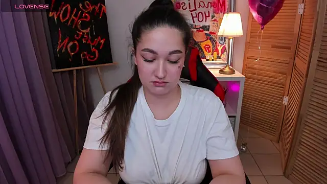 Snapshot of Aria_Blisss chatting on February 27, 2025, 4:57 am Aria Blisss online show from February 27, 2025, 4:57 am