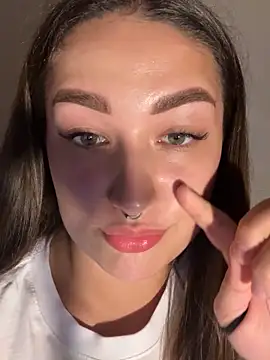 Snapshot of Aria_Blisss chatting on September 16, 2025, 1:01 pm Aria Blisss online show from September 16, 2025, 1:01 pm