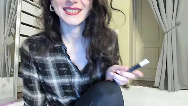 Snapshot of Baby_Jewel chatting on November 18, 2025, 12:19 pm Baby Jewel online show from November 18, 2025, 12:19 pm