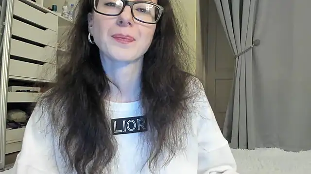 Snapshot of Baby_Jewel chatting on November 20, 2025, 11:11 am Baby Jewel online show from November 20, 2025, 11:11 am