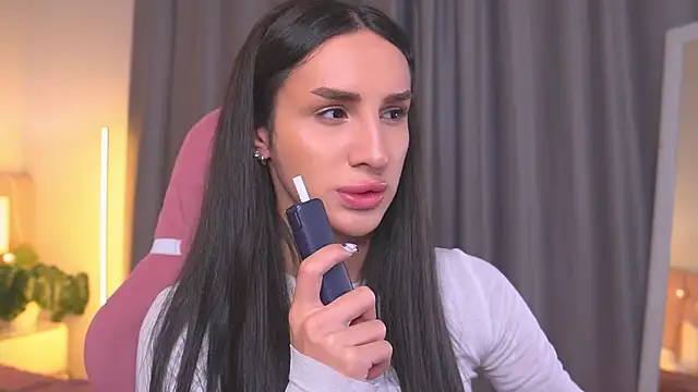 Kim Oberlin  online show from November 11, 2025, 11:27 am