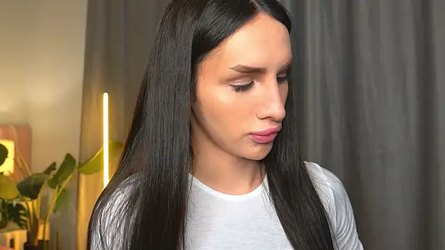 Kim Oberlin  online show from November 17, 2025, 4:00 pm