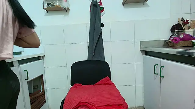 Snapshot of couple_lovelyds chatting on January 18, 2026, 8:34 pm couple lovelyds online show from January 18, 2026, 8:34 pm