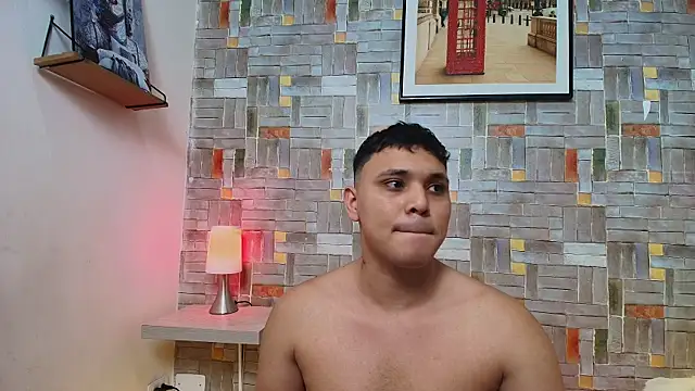 Snapshot of couple_lovelyds chatting on December 22, 2025, 9:04 pm couple lovelyds online show from December 22, 2025, 9:04 pm