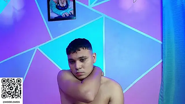 Snapshot of couple_lovelyds chatting on January 6, 2026, 8:46 pm couple lovelyds online show from January 6, 2026, 8:46 pm