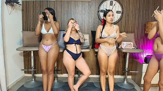 Snapshot of Baby9hot chatting on October 3, 2025, 11:12 am Baby9hot online show from October 3, 2025, 11:12 am