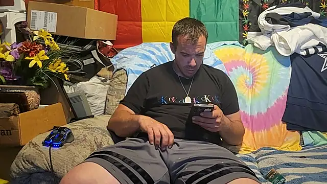 Snapshot of ScubaStevex chatting on June 4, 2026, 11:04 am ScubaStevex online show from June 4, 2026, 11:04 am