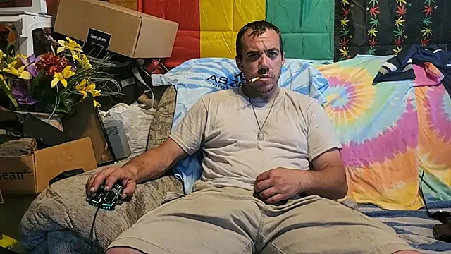 Snapshot of ScubaStevex chatting on June 3, 2026, 4:44 pm ScubaStevex online show from June 3, 2026, 4:44 pm