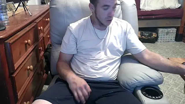 Snapshot of ScubaStevex chatting on October 4, 2025, 11:45 am ScubaStevex online show from October 4, 2025, 11:45 am