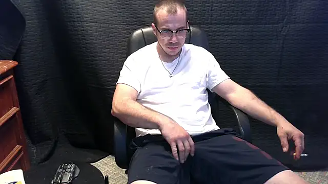 Snapshot of ScubaStevex chatting on November 24, 2025, 6:52 pm ScubaStevex online show from November 24, 2025, 6:52 pm