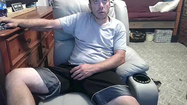 Snapshot of ScubaStevex chatting on September 30, 2025, 7:14 am ScubaStevex online show from September 30, 2025, 7:14 am