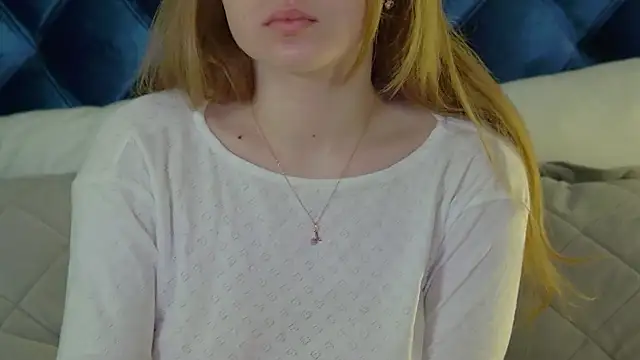 Snapshot of SelinSwarovski chatting on April 15, 2026, 5:17 pm SelinSwarovski online show from April 15, 2026, 5:17 pm