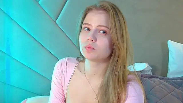 Snapshot of SelinSwarovski chatting on March 16, 2026, 3:37 pm SelinSwarovski online show from March 16, 2026, 3:37 pm