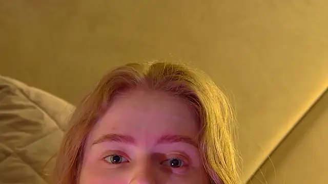 Snapshot of SelinSwarovski chatting on March 5, 2026, 4:31 am SelinSwarovski online show from March 5, 2026, 4:31 am