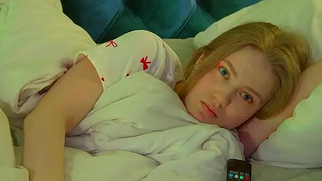 Snapshot of SelinSwarovski chatting on March 10, 2026, 4:05 am SelinSwarovski online show from March 10, 2026, 4:05 am