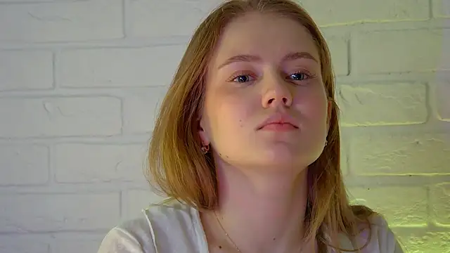 Snapshot of SelinSwarovski chatting on March 11, 2026, 4:39 am SelinSwarovski online show from March 11, 2026, 4:39 am