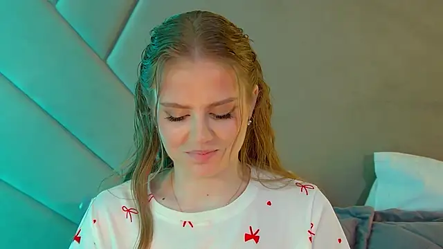 Snapshot of SelinSwarovski chatting on March 11, 2026, 4:45 pm SelinSwarovski online show from March 11, 2026, 4:45 pm