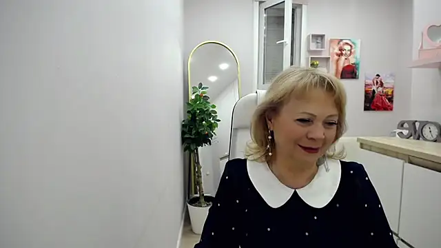 Snapshot of Milla_Cutie18 chatting on May 8, 2026, 4:49 am Milla Cutie18 online show from May 8, 2026, 4:49 am