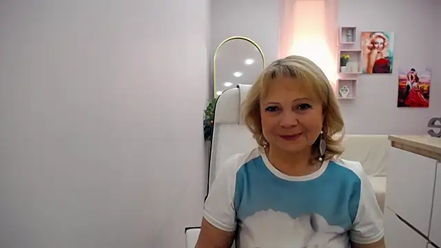 Snapshot of Milla_Cutie18 chatting on April 13, 2026, 5:00 am Milla Cutie18 online show from April 13, 2026, 5:00 am