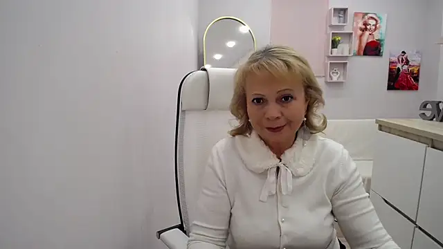 Snapshot of Milla_Cutie18 chatting on February 9, 2026, 5:16 am Milla Cutie18 online show from February 9, 2026, 5:16 am