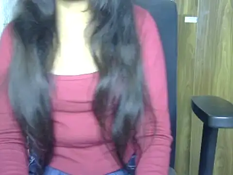 Snapshot of Qunee_lela chatting on December 22, 2024, 3:44 pm Qunee lela online show from December 22, 2024, 3:44 pm