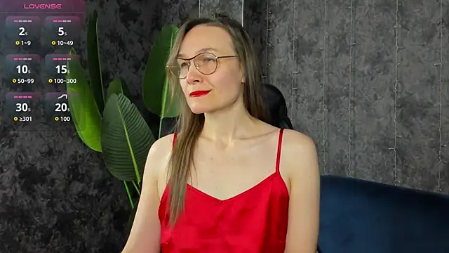 Snapshot of Lillian_White chatting on April 8, 2026, 1:07 am Lillian White online show from April 8, 2026, 1:07 am