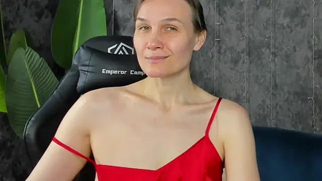 Snapshot of Lillian_White chatting on April 6, 2026, 4:46 am Lillian White online show from April 6, 2026, 4:46 am