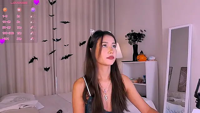 Melissa Mone online show from November 3, 2025, 7:46 am