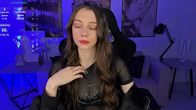 AveAngela online show from March 20, 2025, 5:58 pm