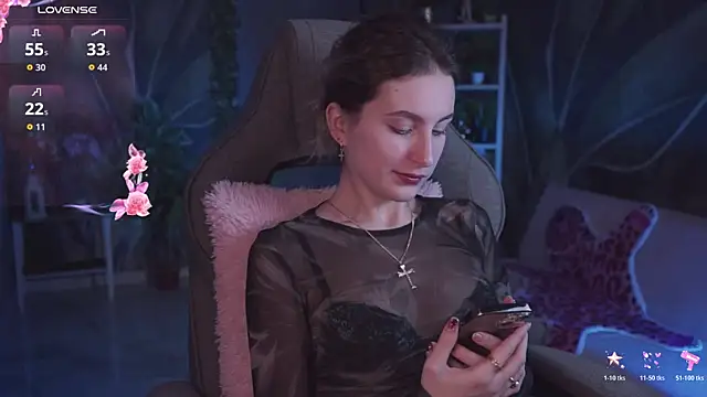 Snapshot of LuxRayi chatting on January 14, 2026, 5:55 am LuxRayi online show from January 14, 2026, 5:55 am