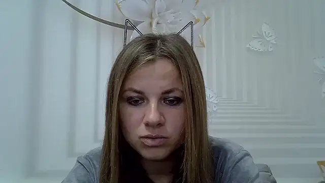 Snapshot of TinaFun4u chatting on November 4, 2025, 8:29 am TinaFun4u online show from November 4, 2025, 8:29 am