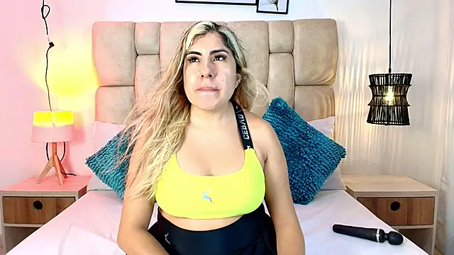 AdharaSmithh online show from November 10, 2025, 7:19 pm