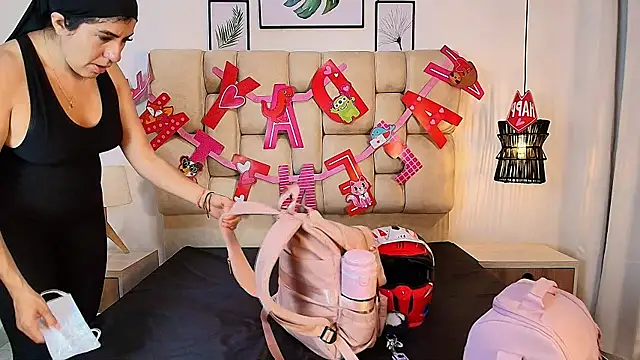 AdharaSmithh online show from September 15, 2025, 7:03 pm