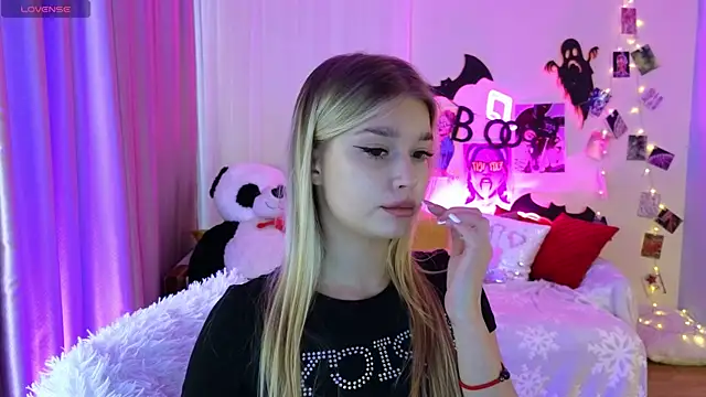 BattyMelody online show from November 6, 2025, 10:08 am