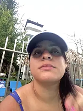 Violetrousse online show from February 15, 2026, 9:58 pm