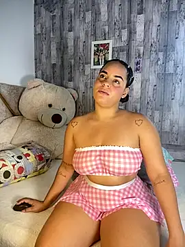 Snapshot of Violetrousse chatting on November 4, 2025, 1:15 pm Violetrousse online show from November 4, 2025, 1:15 pm